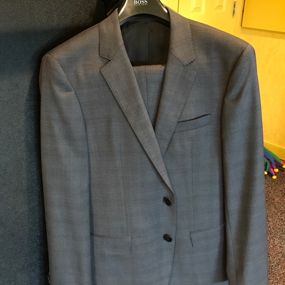 Hugo Boss Charcoal Gray Huge 4/Genius 3 Suit - Picture 2 of 4