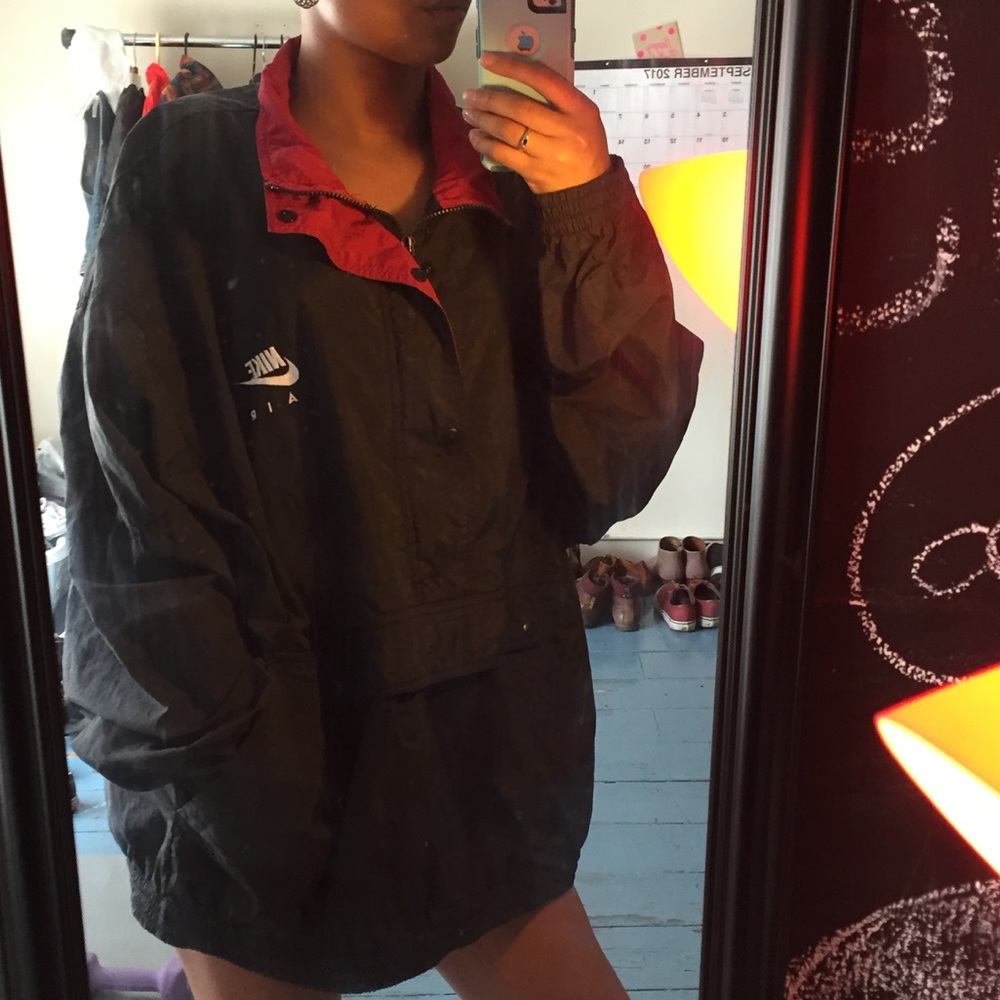 ✨Vintage Nike Windbreaker✨ - Picture 2 of 7