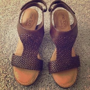 Women's "Me Too" Leather Wedge Sandal *LIKE NEW*
