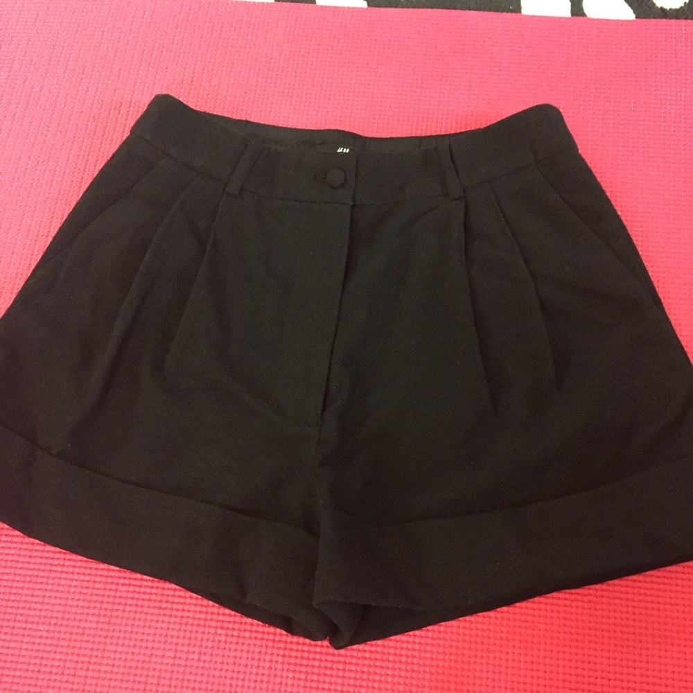 ⚡️New⚡️ H&M Black Shorts