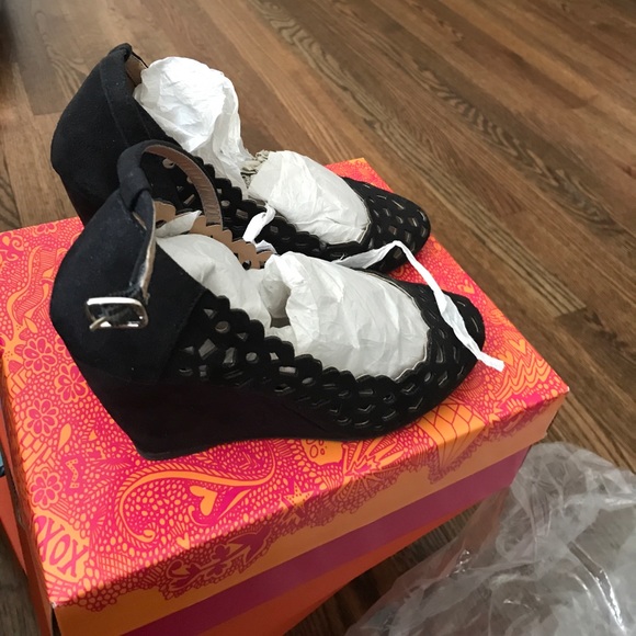 Black suede sandals wedge with strap - Picture 5 of 7