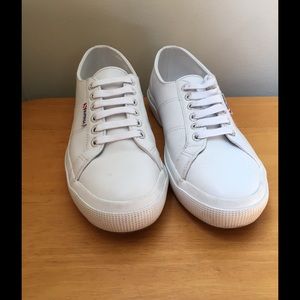 NEW Women's White Superga COTU Classic Size 9