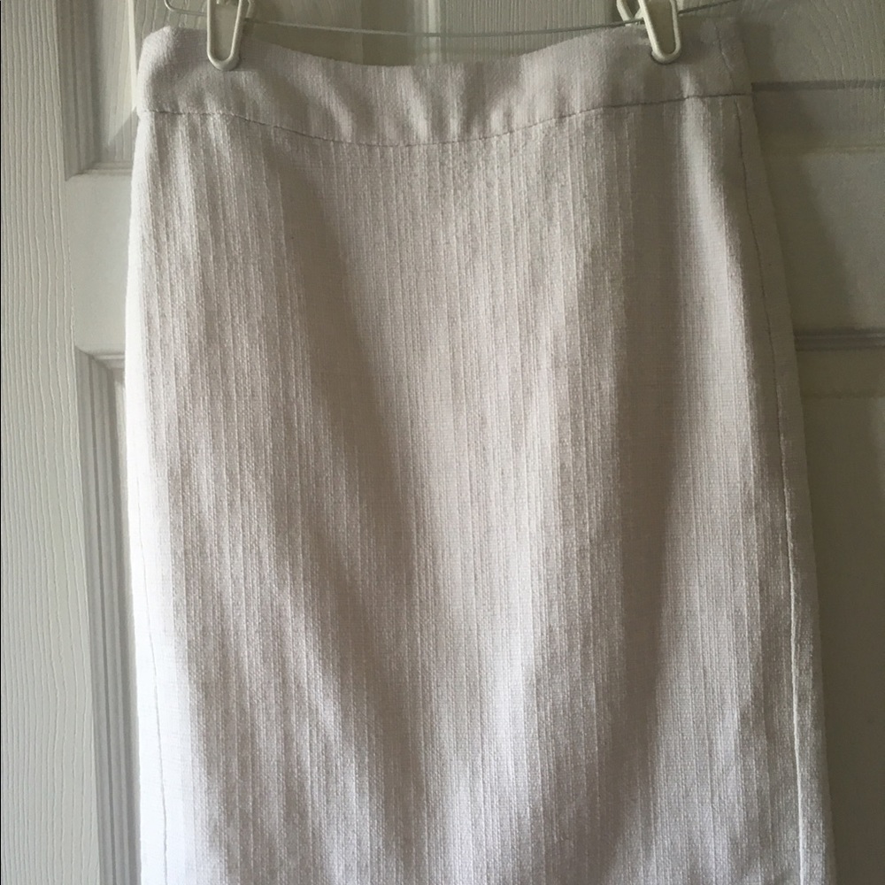 White knot pencil skirt