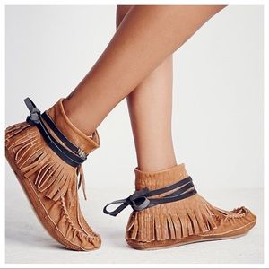 FREE PEOPLE Moccasins