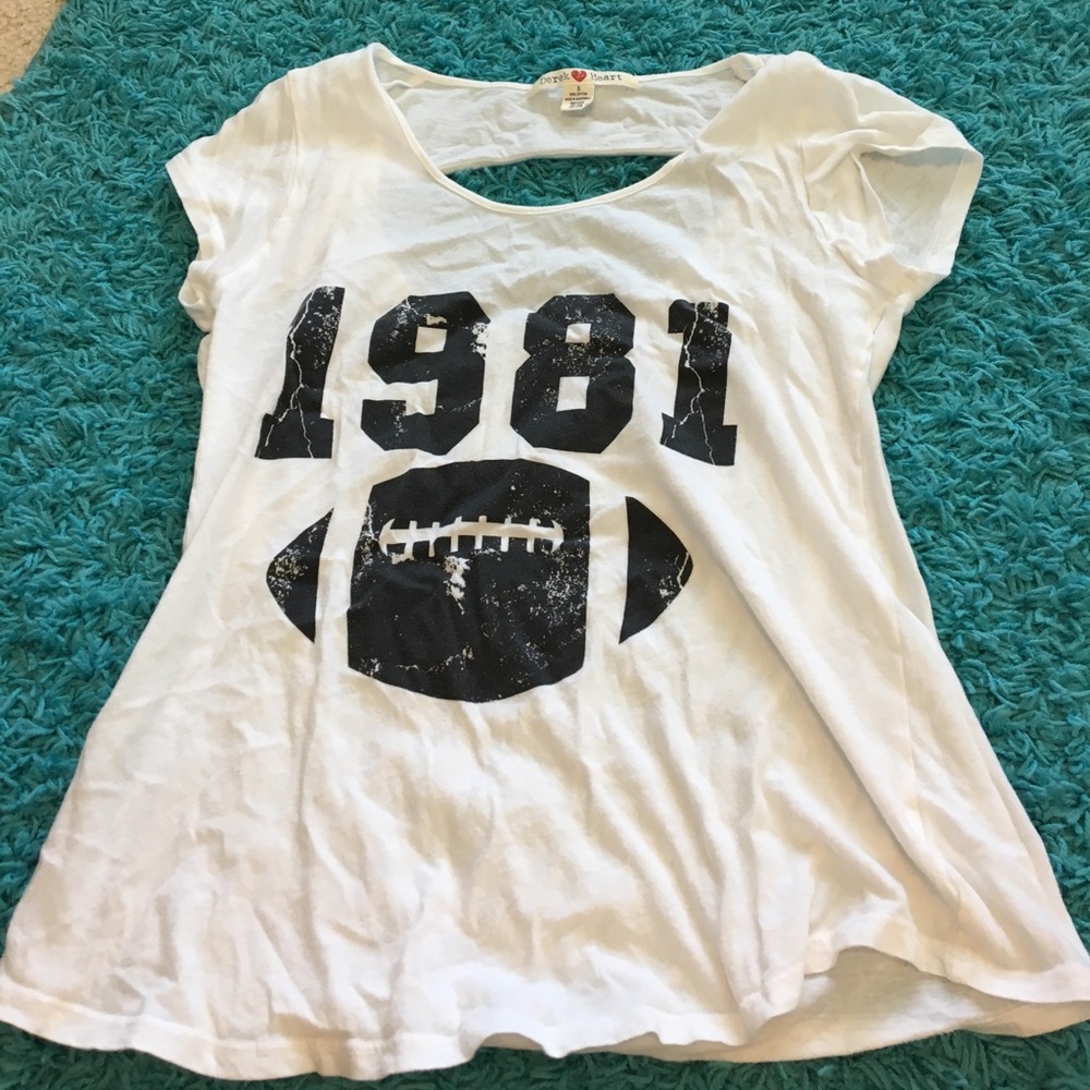 White key hole shirt.