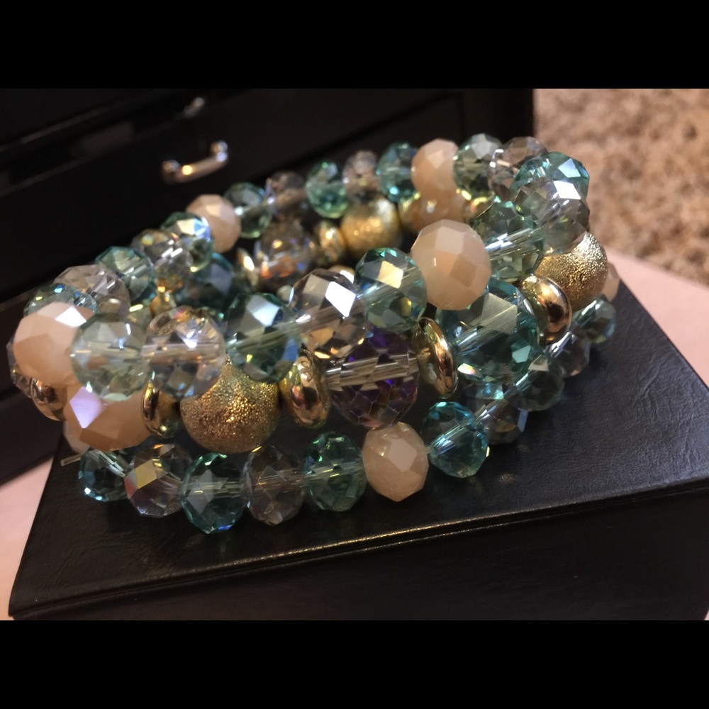 Set of three beautiful bracelets!