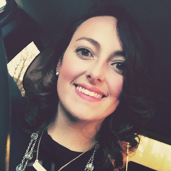 Meet your Posher, Shania - Picture 1 of 1