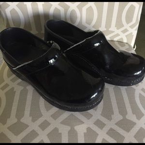 Black patten leather DANSKOS Sz 39