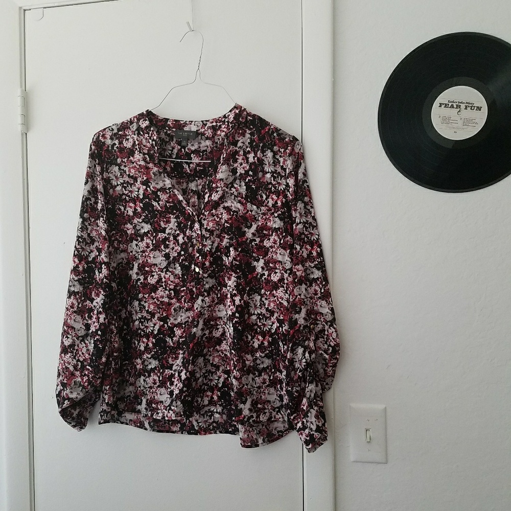 DONATED!! The Limited Floral Top