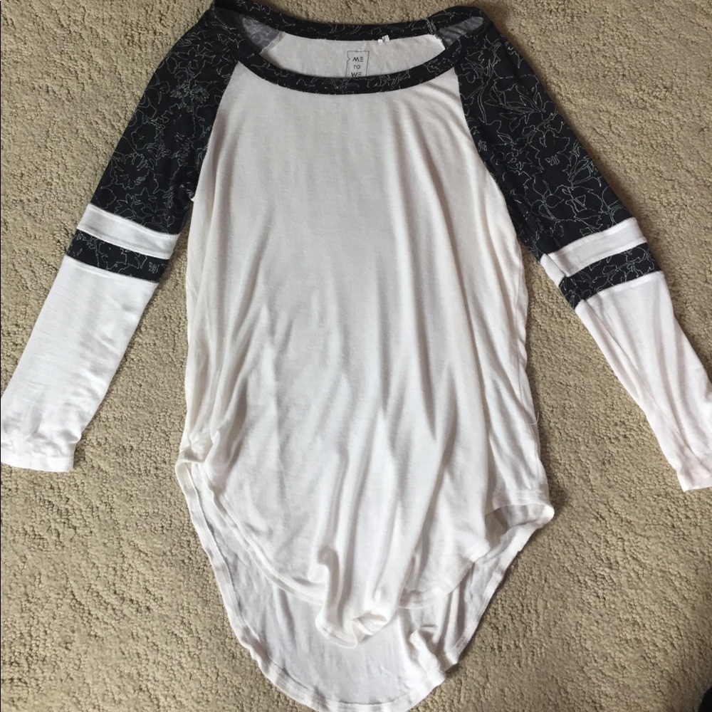 PACSUN 3/4 SLEEVE XS TEE!!