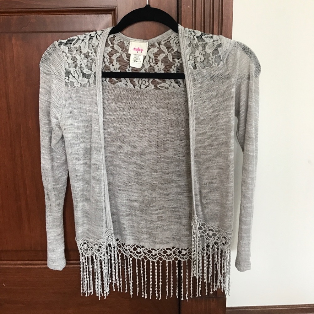 Light gray day trip cardigan size S.OBO