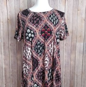 Beautiful medium LuLaRoe Carly dress, soft!!!