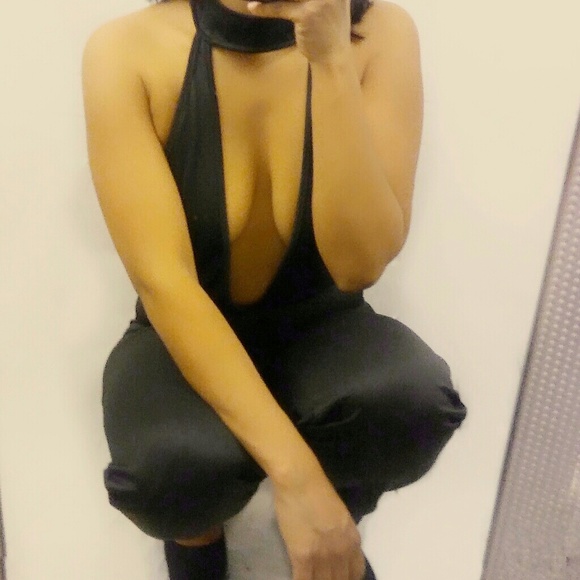 🚨 1 LEFT! Black Jumpsuit Mesh Choker Neckline - Picture 6 of 7