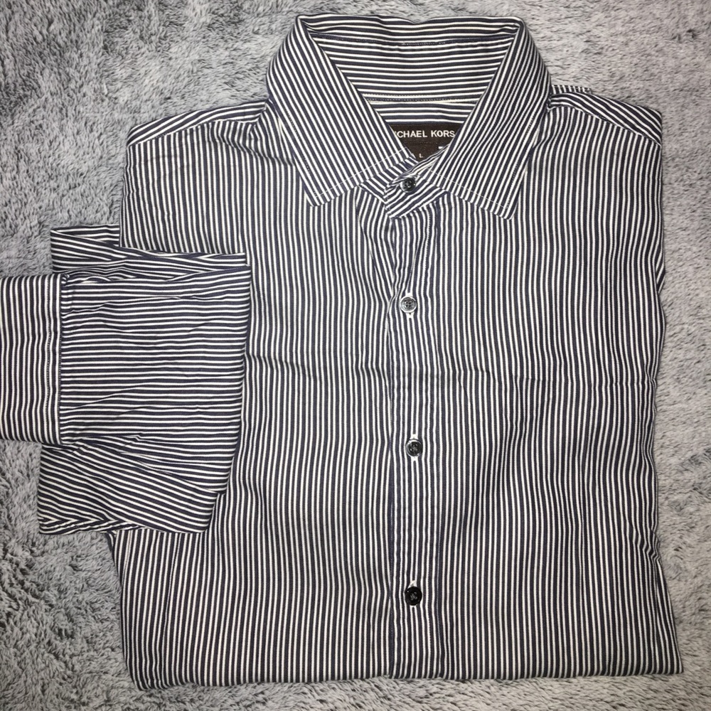 Long sleeve dress shirt