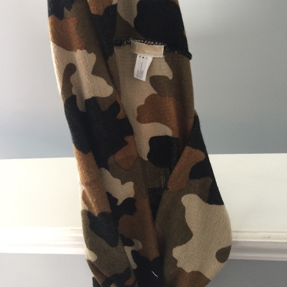 Scarf - Picture 4 of 4