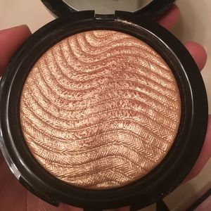 Makeup forever Highlighter