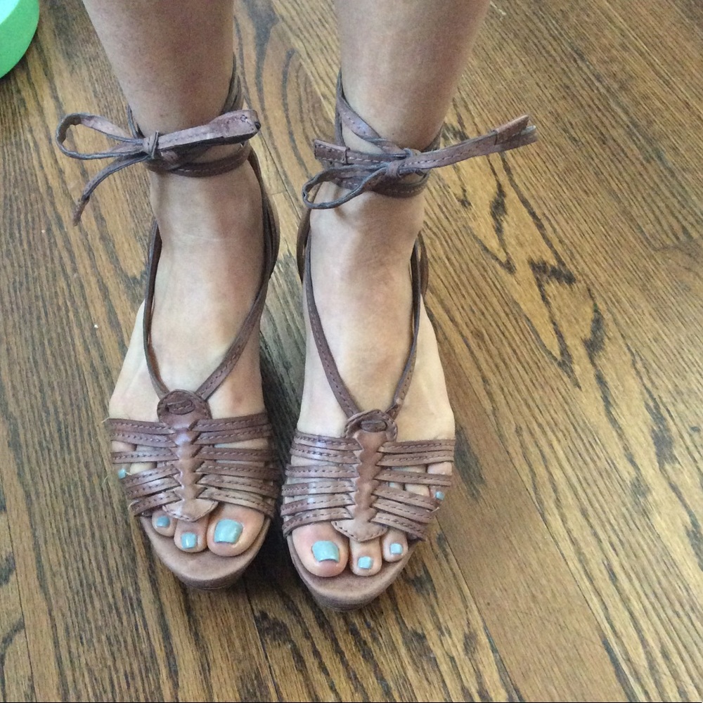 Frye Carlie Strappy wedge sandals