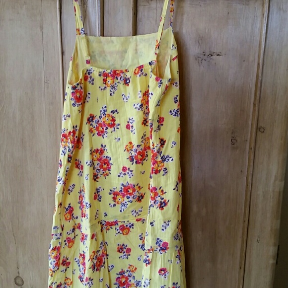 Adorable Old Navy sundress - Picture 4 of 4