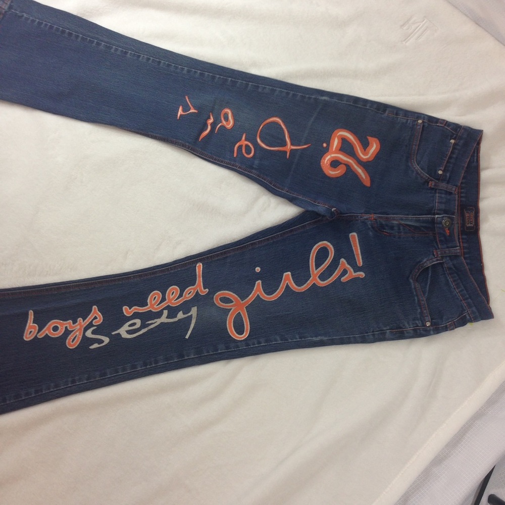 CREST JEANS