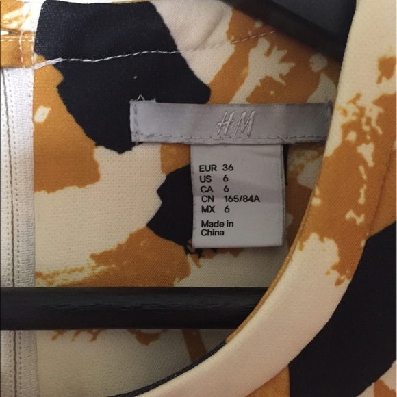 Printed tulip dress - Picture 3 of 4