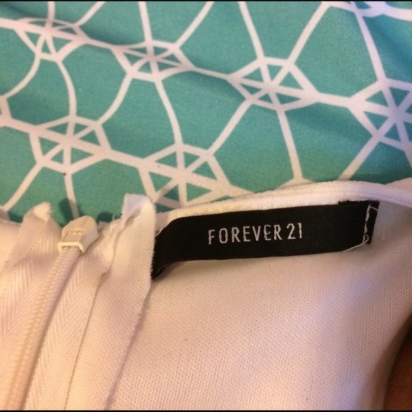 White Spring Forever 21 fitted dress - Picture 4 of 6