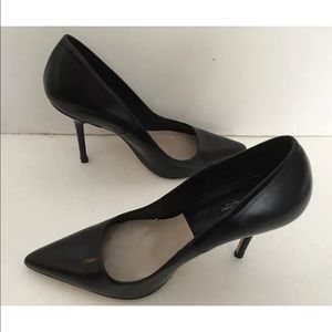 ZARA "Basic Collection" Spain black pumps 38