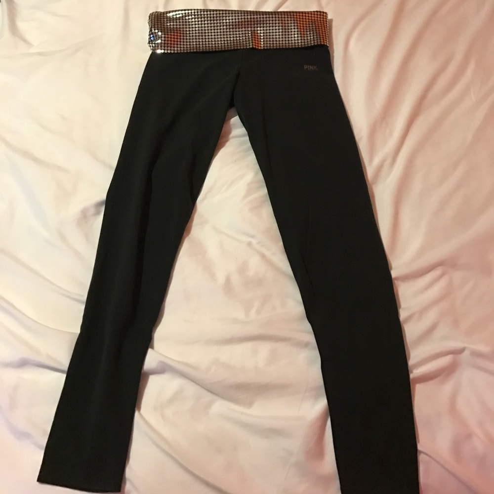 Black cotton Victoria's Secret pink leggings.