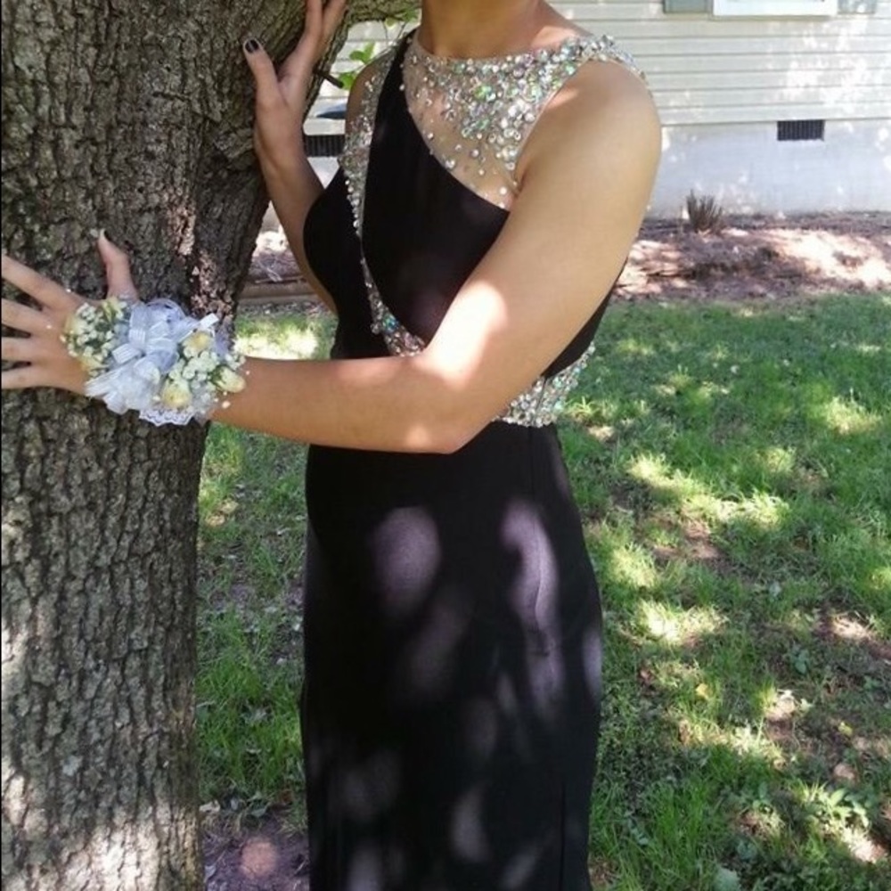 black prom dress