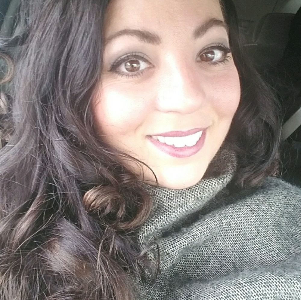 Meet your Posher, Lamya