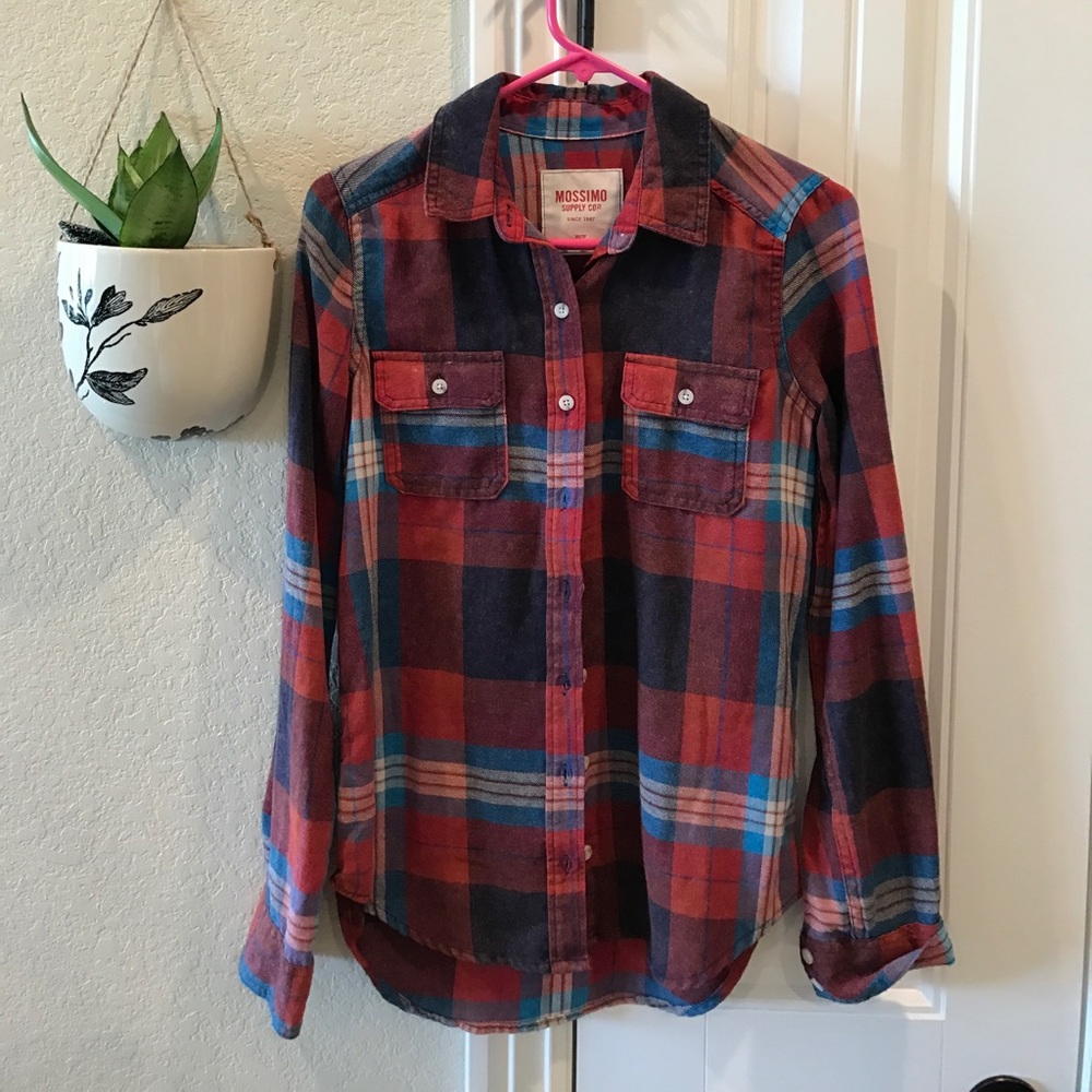 Lightweight flannel print shirt.  60/40 cotton.