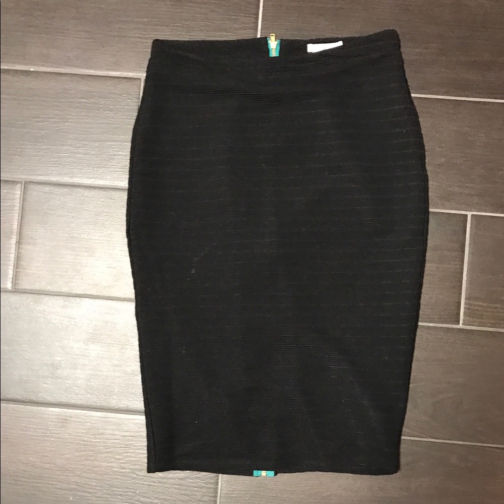 Black pencil skirt