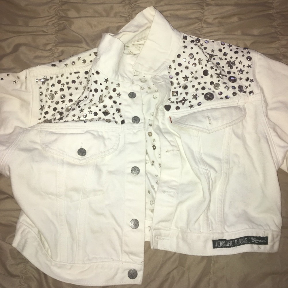 Embellished cropped white jean jacket