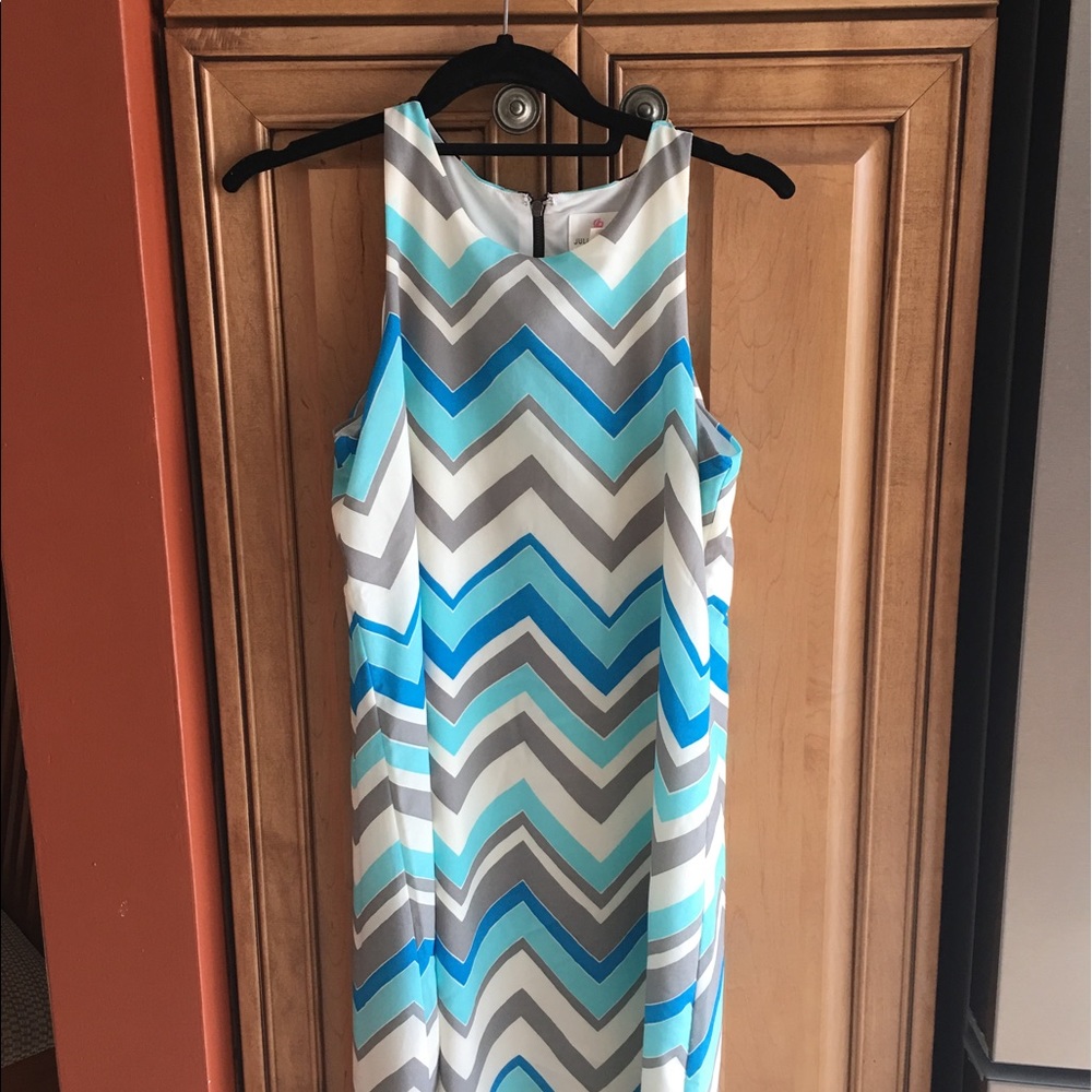 Classy sleeveless dress