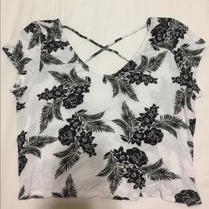 Loose fitted crop top