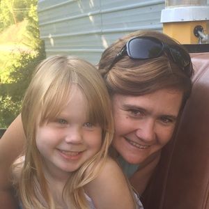 Meet your Posher, Dana