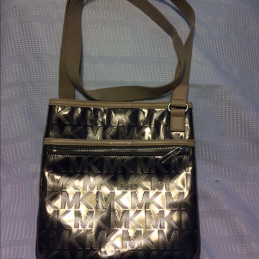 MICHAEL Michael Kors mirror cross body purse!