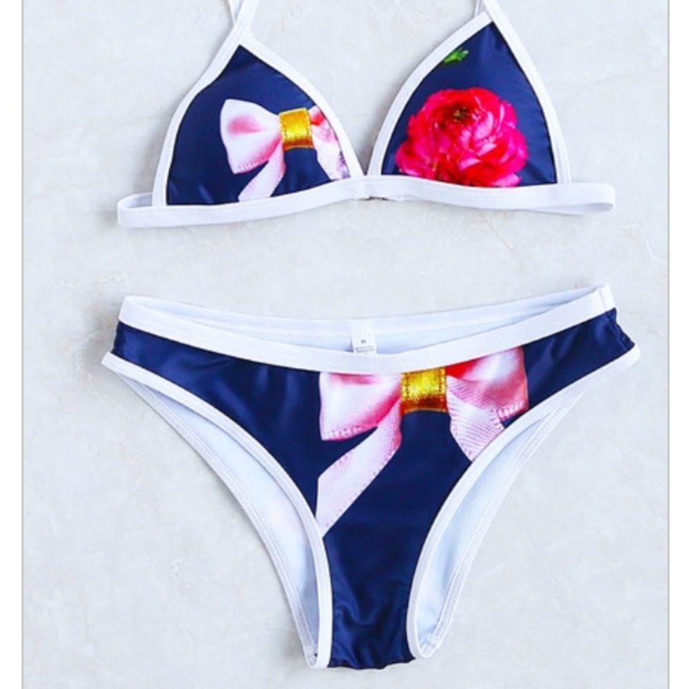 Floral bikini!!