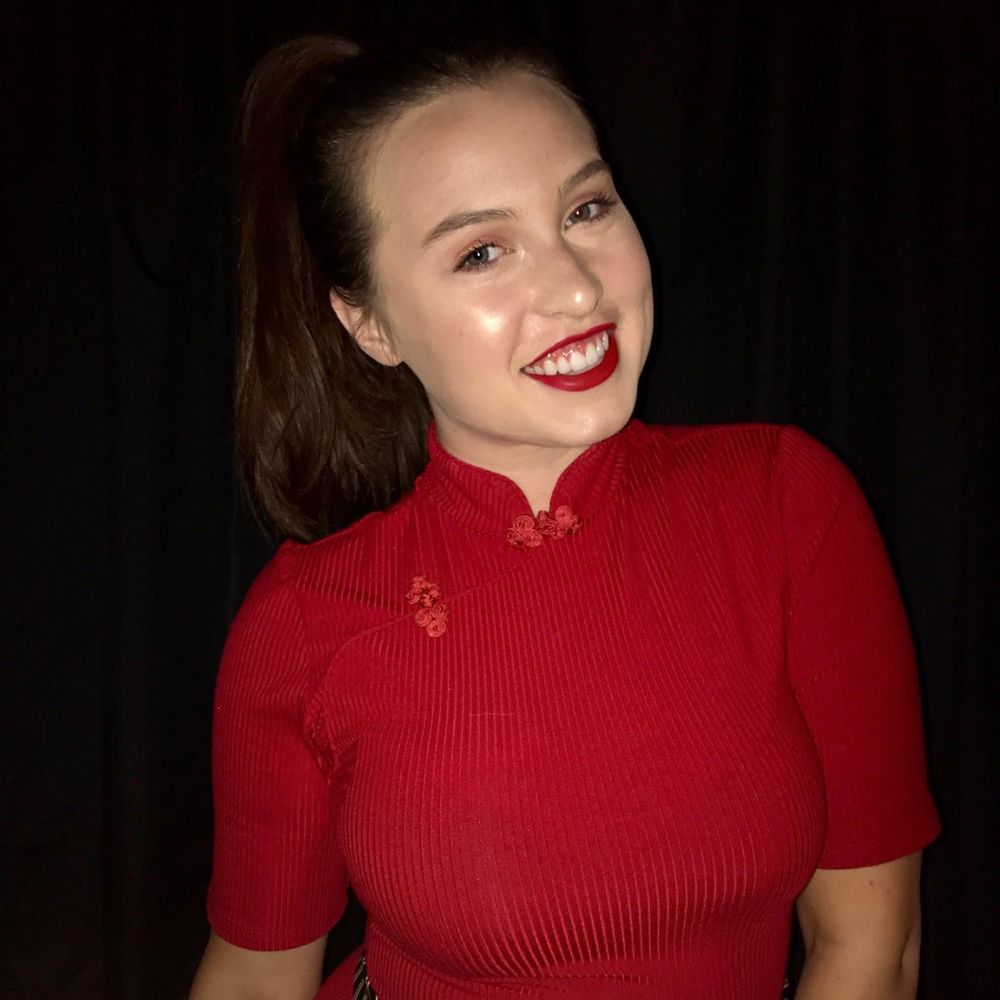 Meet your Posher, Julia