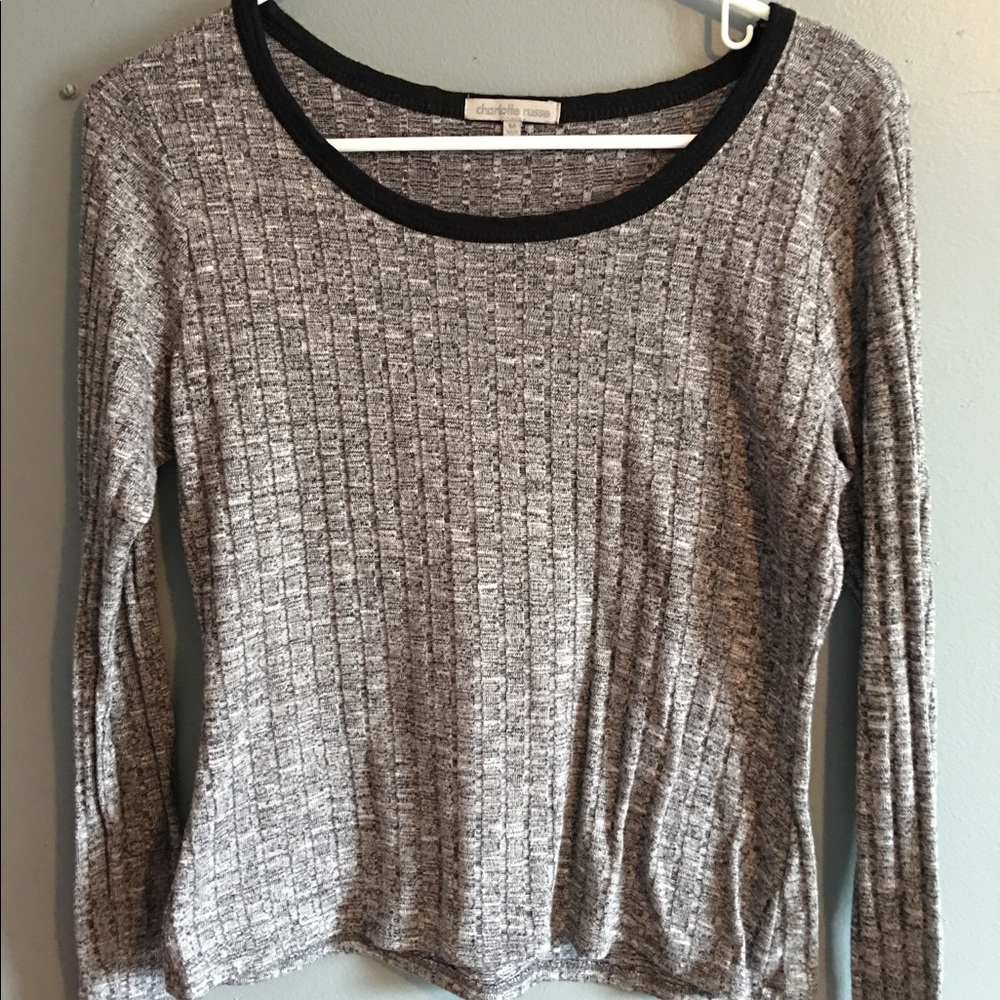 black and white long sleeve shirt