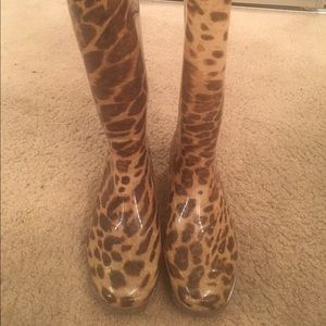 Leopard rain boots