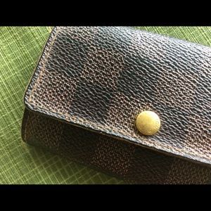 Authentic Louis Vuitton key holder