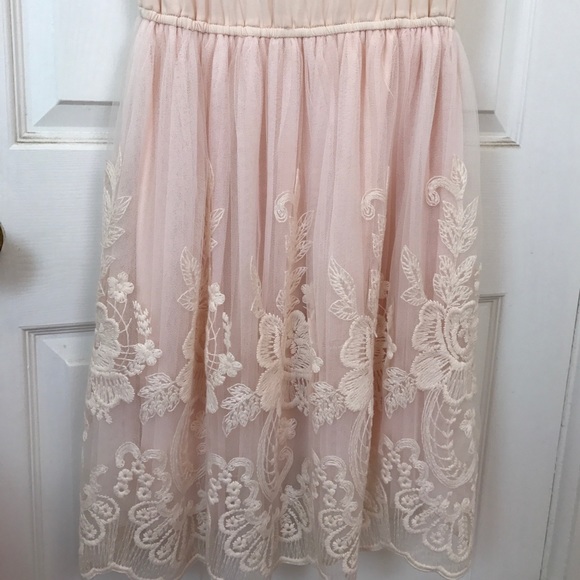 Romantic Dress with Floral Embroidery - Picture 2 of 2