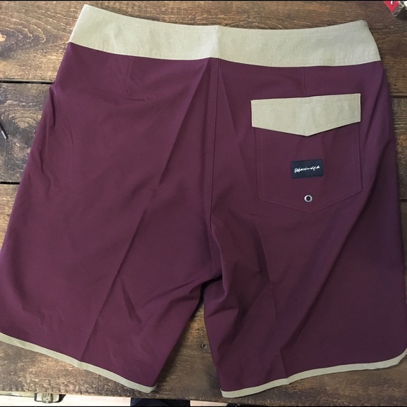 Men's Quiksilver Board Shorts - Picture 2 of 5