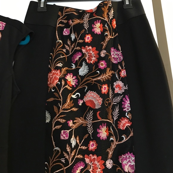 New! Awesome set!! - Picture 3 of 4