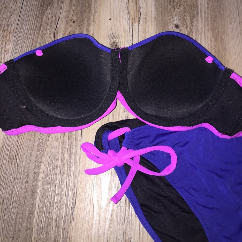 Bikini - Picture 2 of 4