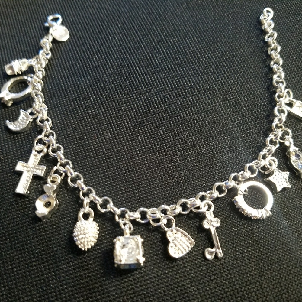 Charm bracelet