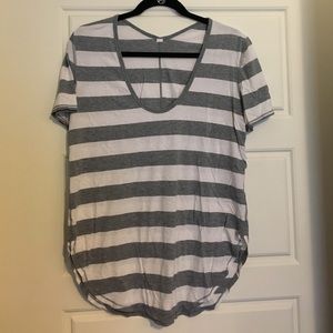 LuluLemon Tee, Gray White Stripe, Sz 6/8