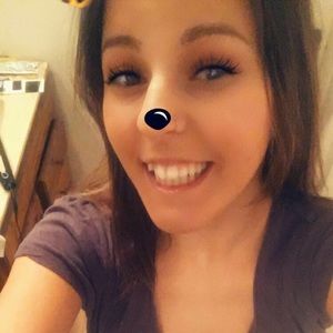 Meet your Posher, Nikole