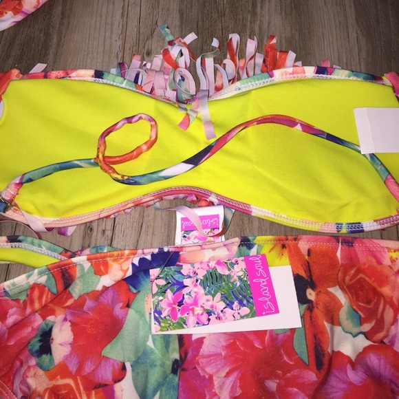 Bikini - Picture 4 of 4