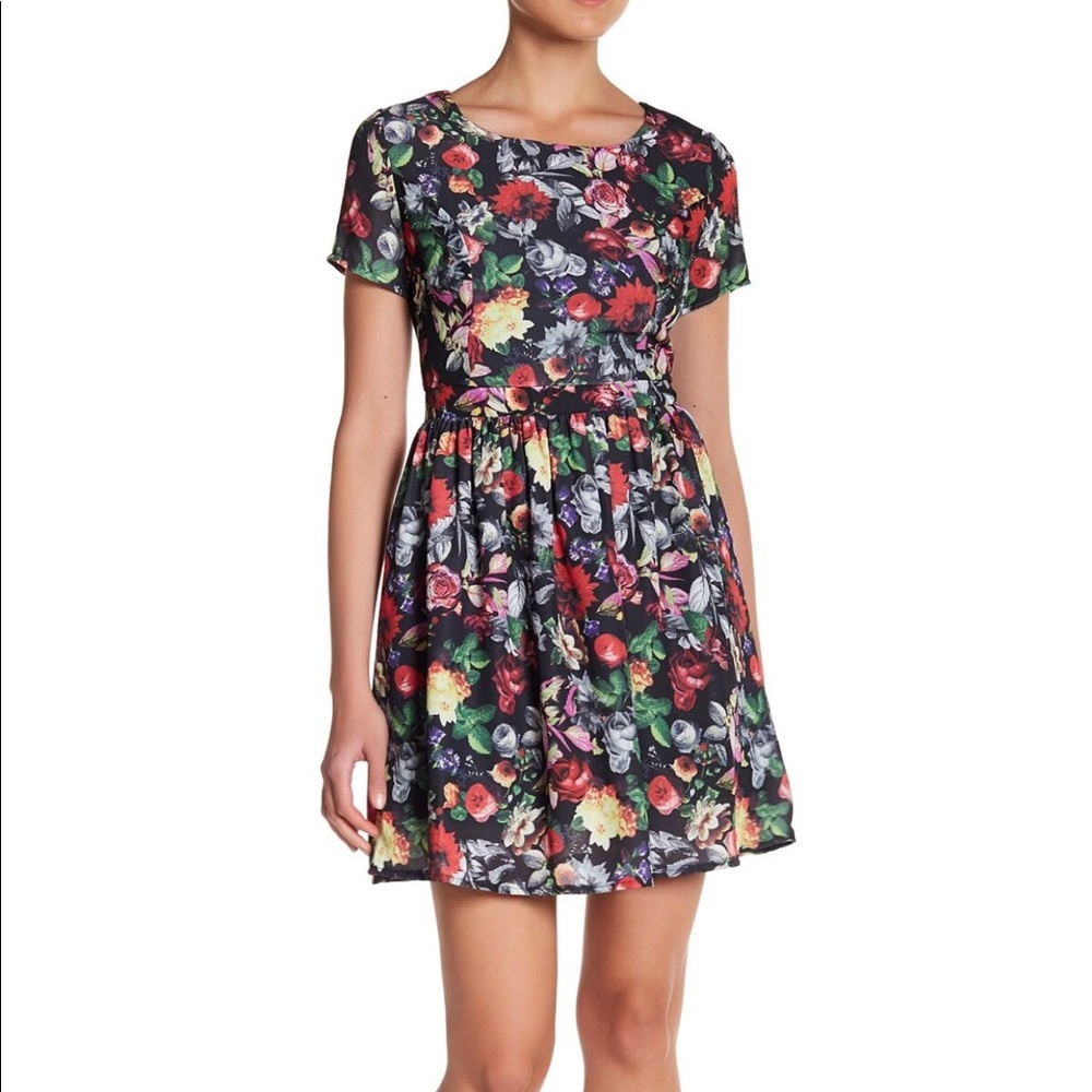 Romeo + Juliet couture floral dress